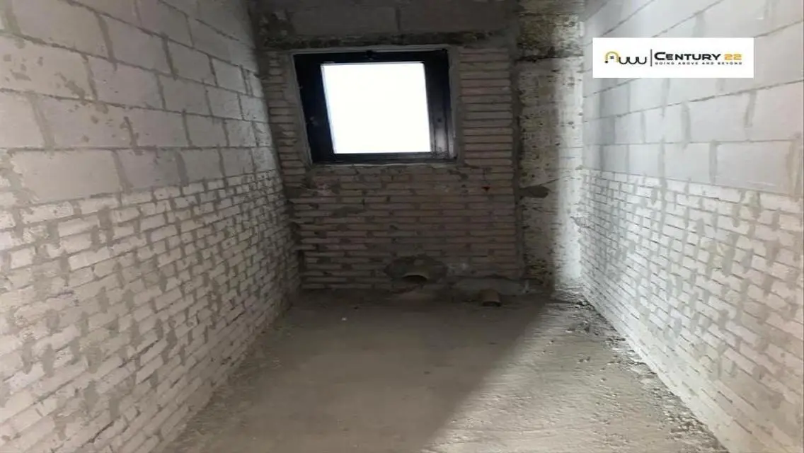 شقة فاخرة مطلة على البحيرة في جولدن سكوئر