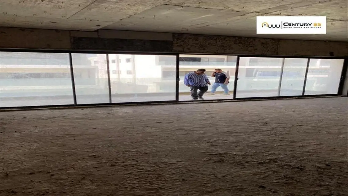 شقة فاخرة مطلة على البحيرة في جولدن سكوئر