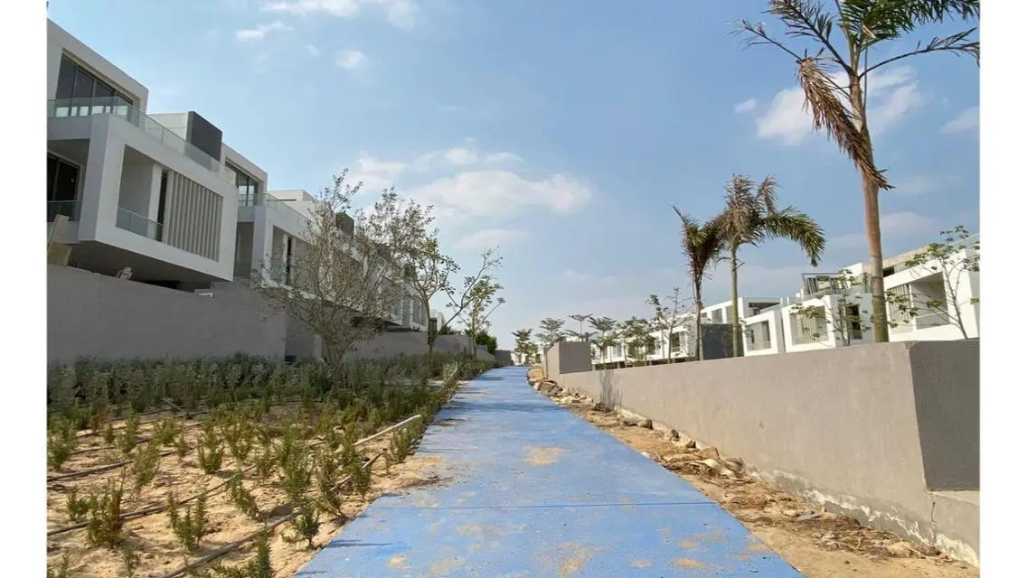 Real Estate Consultancy - Luxury Apartment in West Cairo
