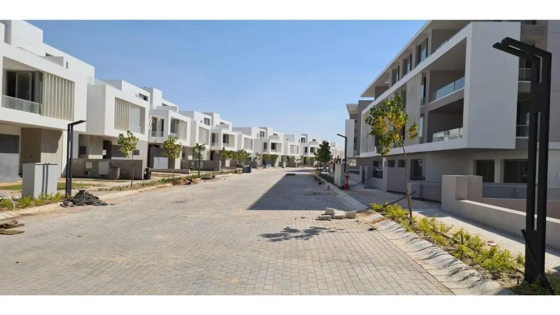 Real Estate Consultancy - Luxury Apartment in West Cairo