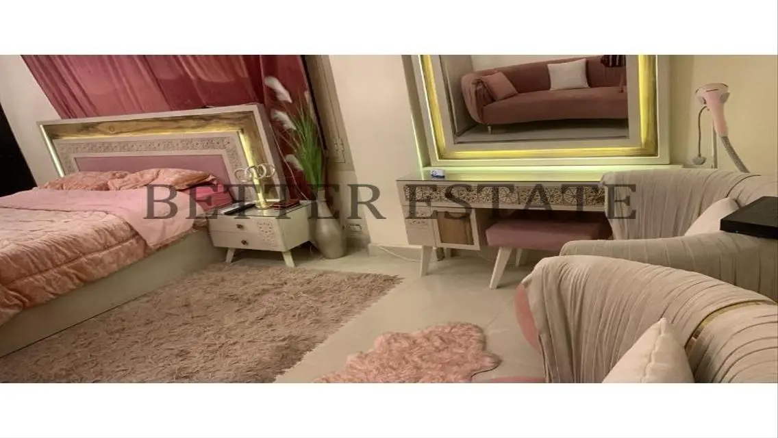Luxury Apartment with Central Air Conditioning and Balcony