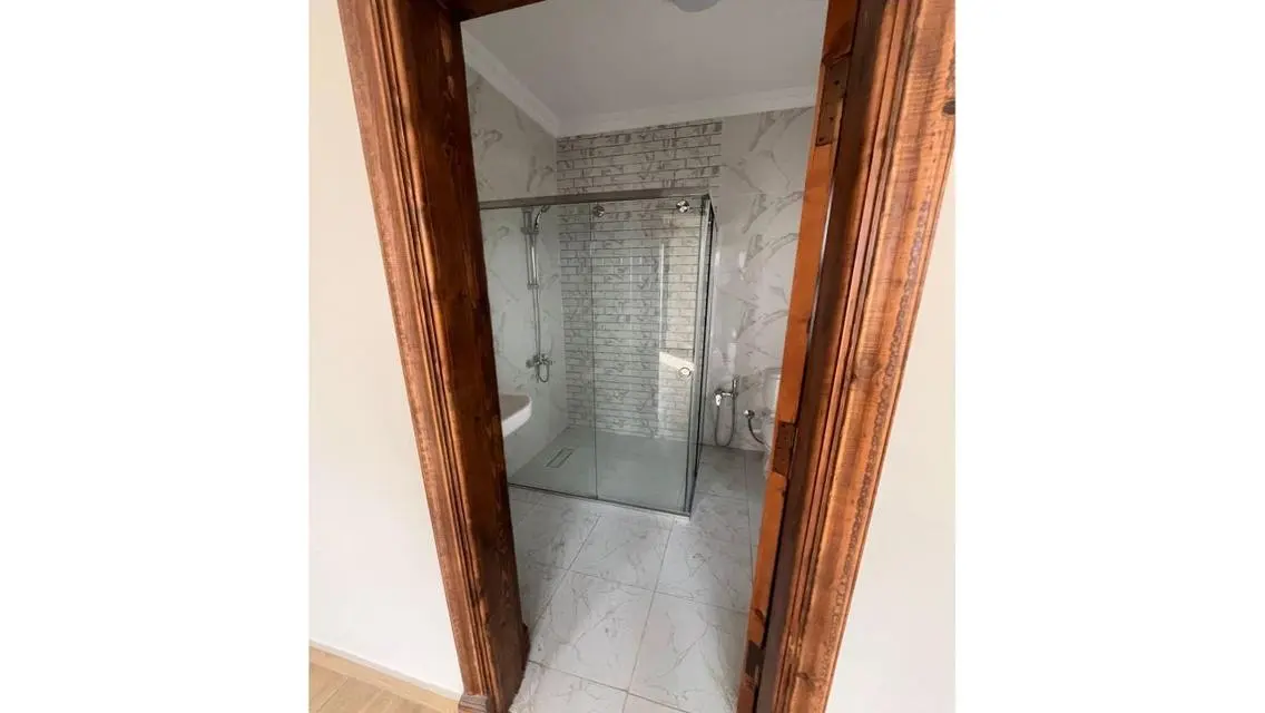 Luxury Apartment with Comprehensive Amenities for Rent