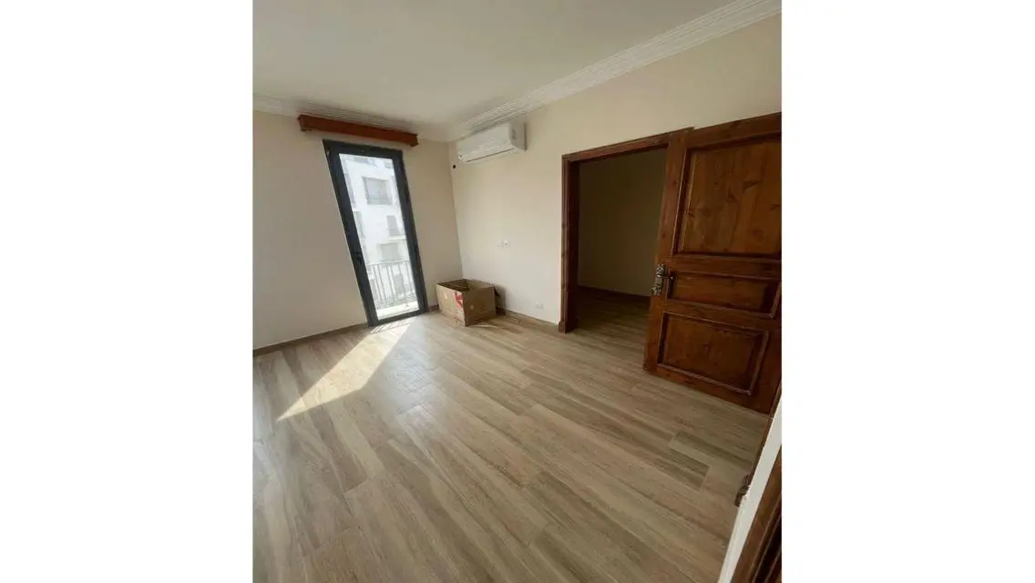Luxury Apartment with Comprehensive Amenities for Rent
