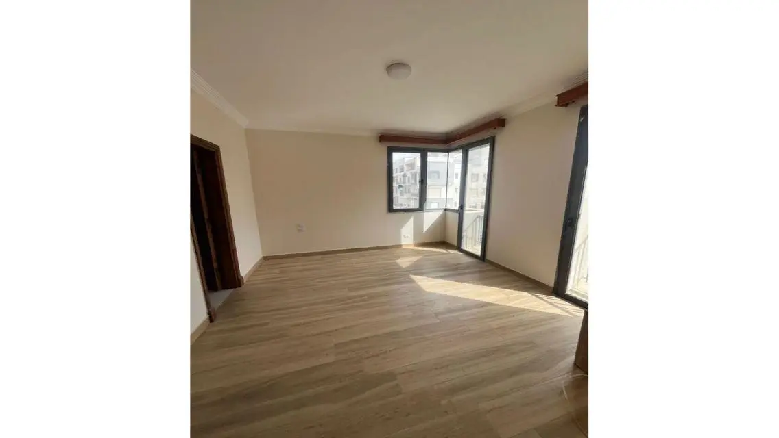 Luxury Apartment with Comprehensive Amenities for Rent
