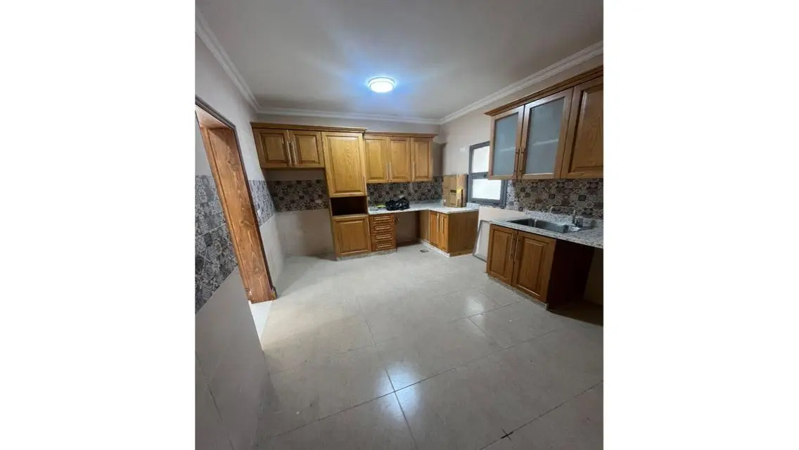 Luxury Apartment with Comprehensive Amenities for Rent