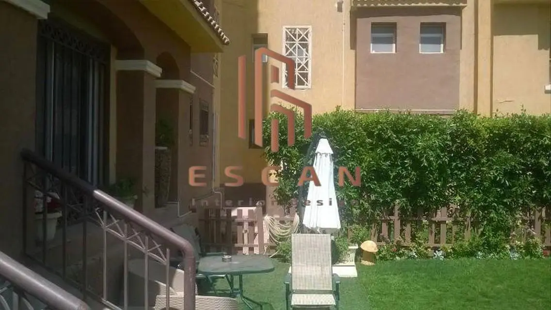 Luxurious Apartment with Spacious Private Garden