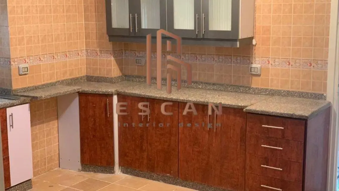 Luxurious Apartment with Spacious Private Garden