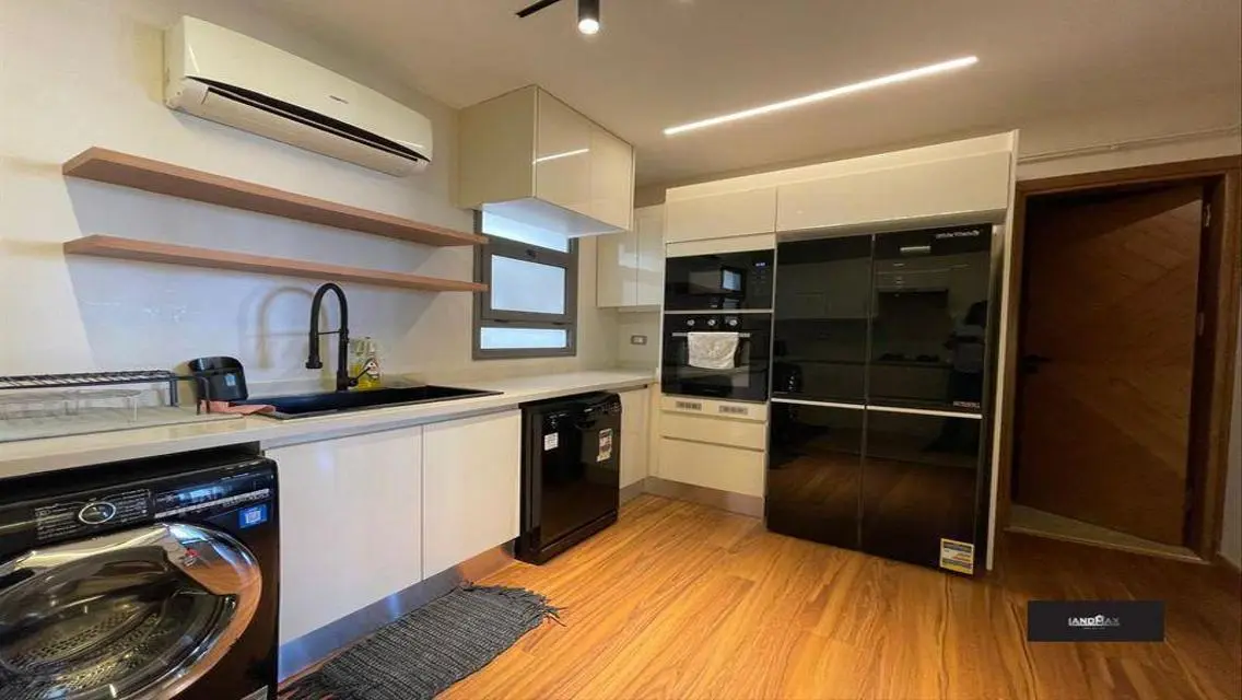 Luxury Apartment with Pool and Stunning View