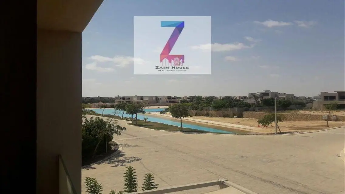Luxury Apartment with 600 sqm and Balcony
