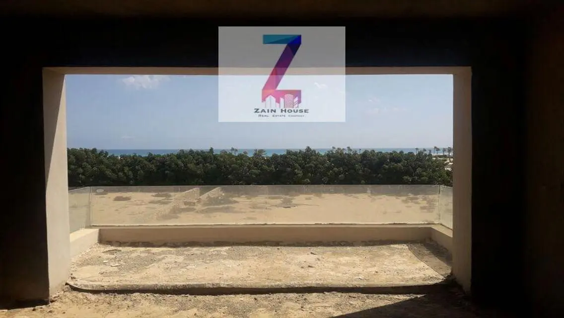 Luxury Apartment with 600 sqm and Balcony