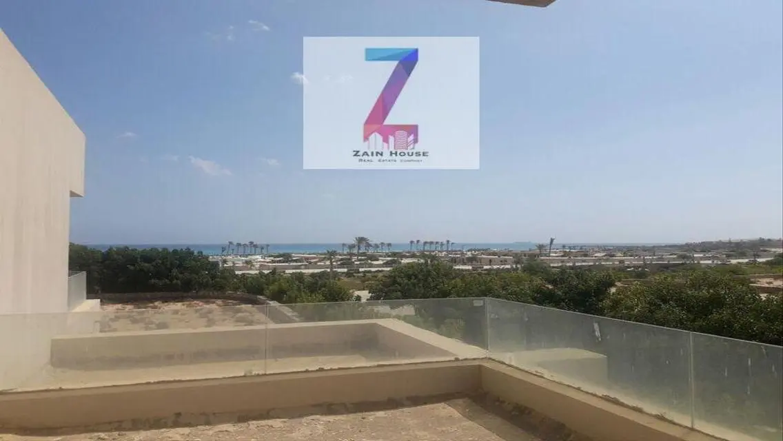 Luxury Apartment with 600 sqm and Balcony