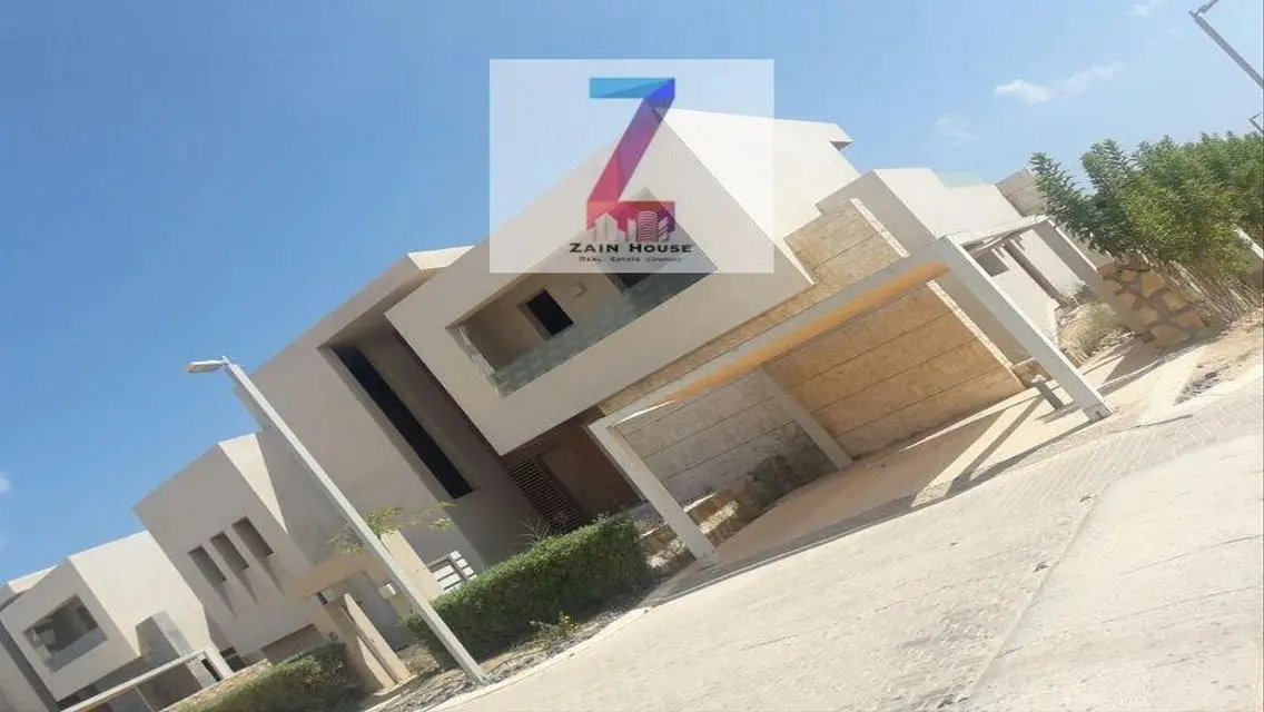 Luxury Apartment with 600 sqm and Balcony