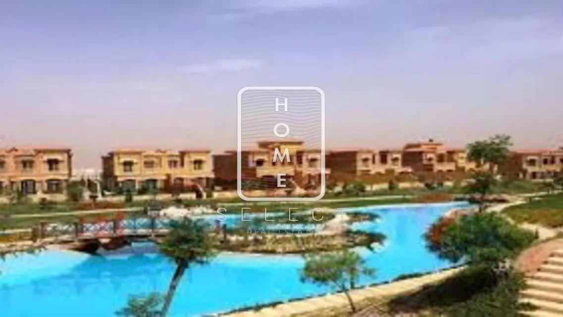 Luxury 5-Bedroom Villa with Garden and Pool in Prime Location
