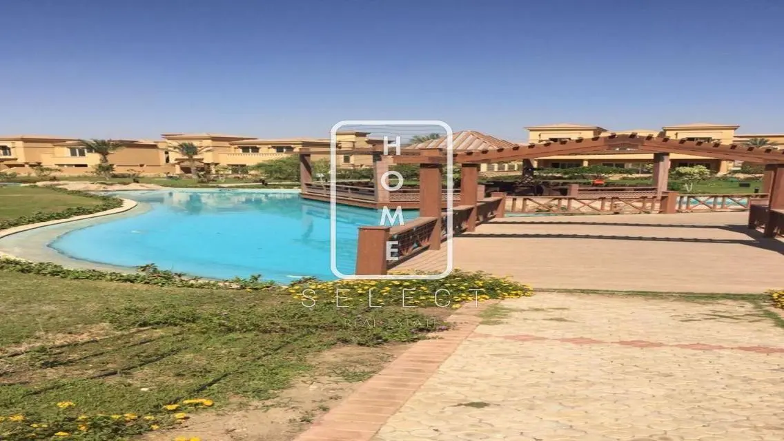 Luxury 5-Bedroom Villa with Garden and Pool in Prime Location