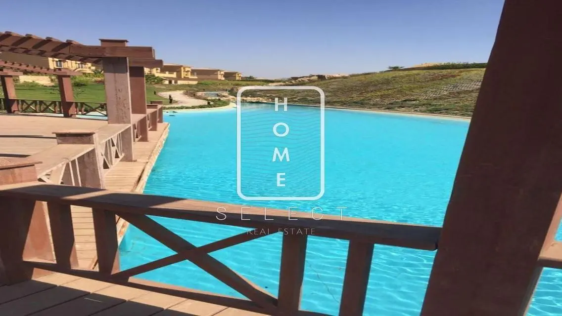 Luxury 5-Bedroom Villa with Garden and Pool in Prime Location