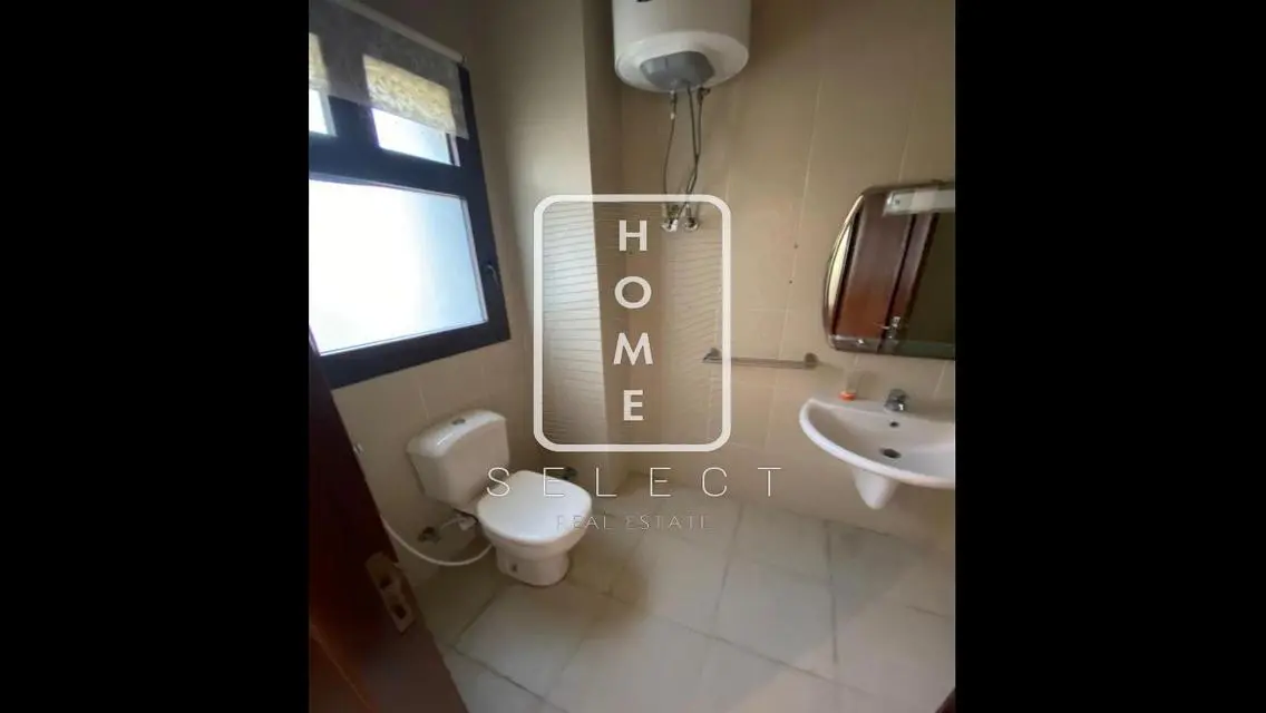 Luxurious Property with Private Garden and Maid's Room