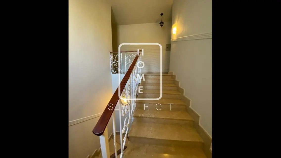 Luxurious Property with Private Garden and Maid's Room