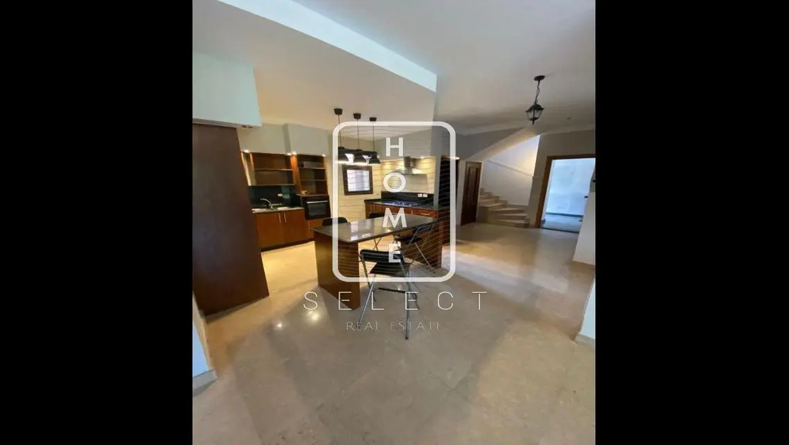 Luxurious Property with Private Garden and Maid's Room