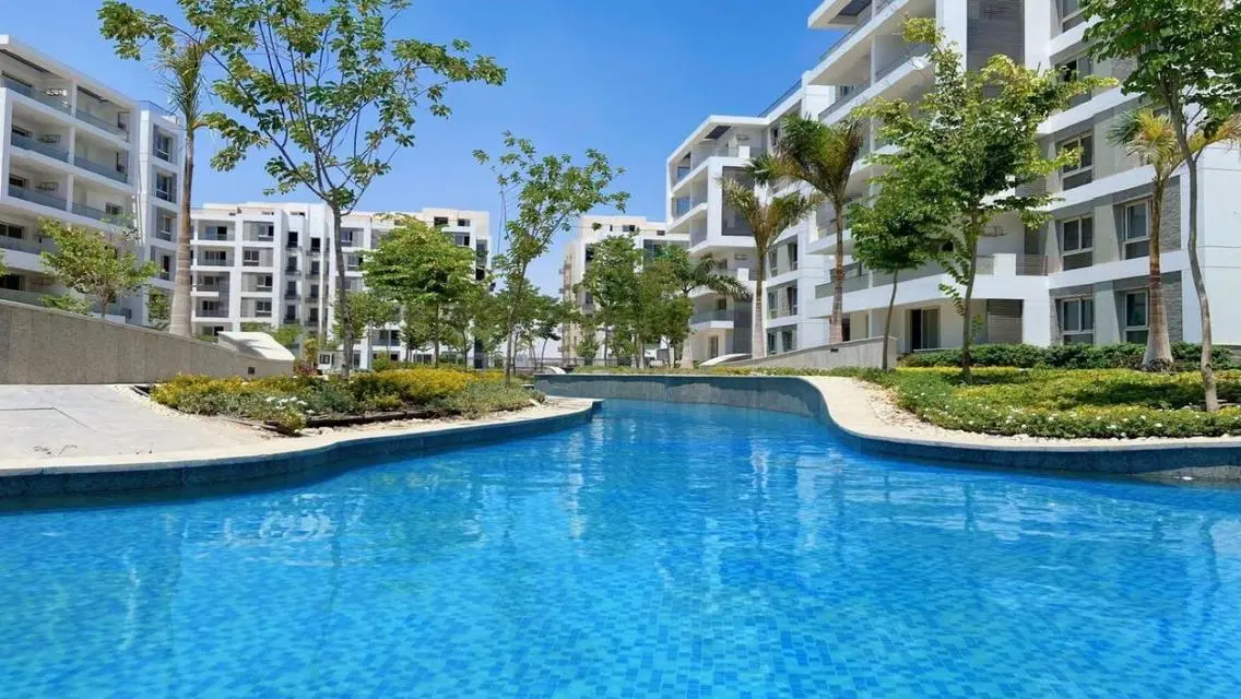 Luxury Apartment for Sale with Stunning Lake Views