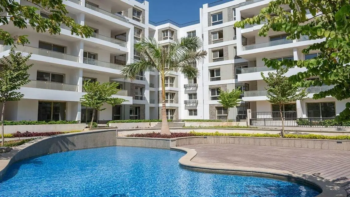 Luxury Apartment for Sale with Stunning Lake Views
