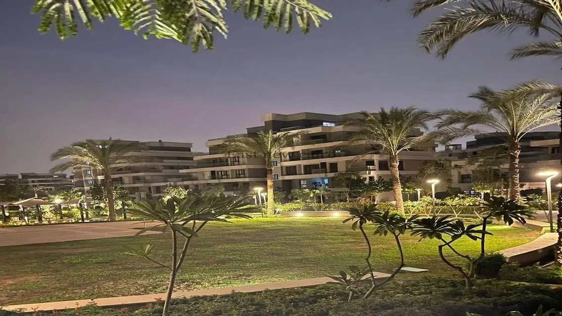 فيلا فاخرة بتصميم متميز مُطل على البحيرات