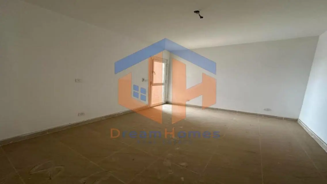 Luxury Villa for Sale in Ideal Location - 200-B12