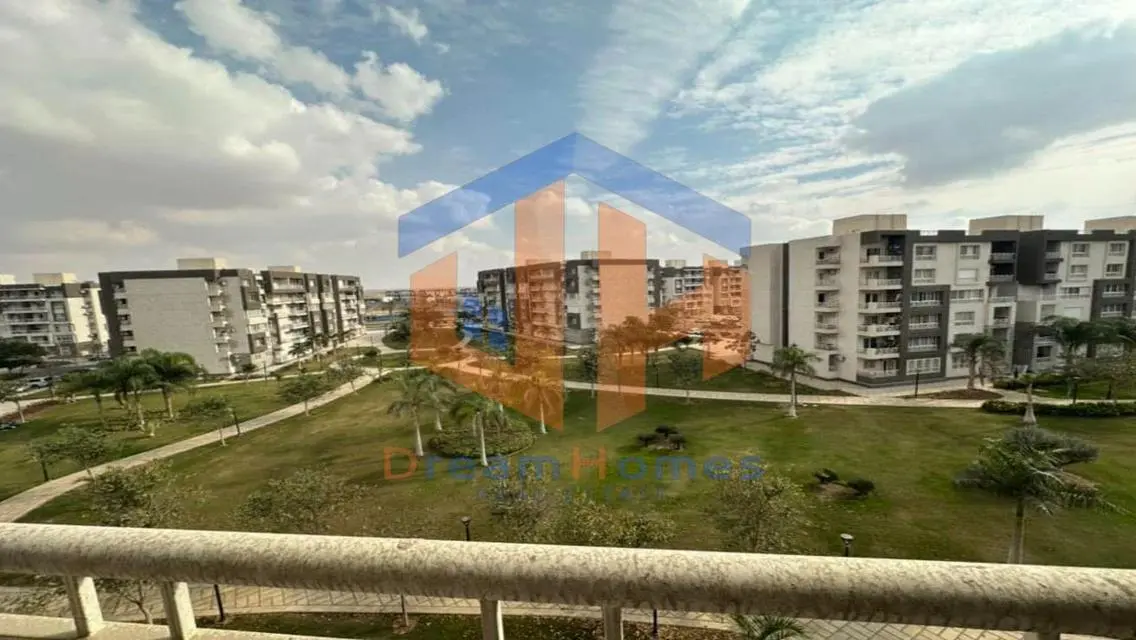 Luxury Villa for Sale in Ideal Location - 200-B12