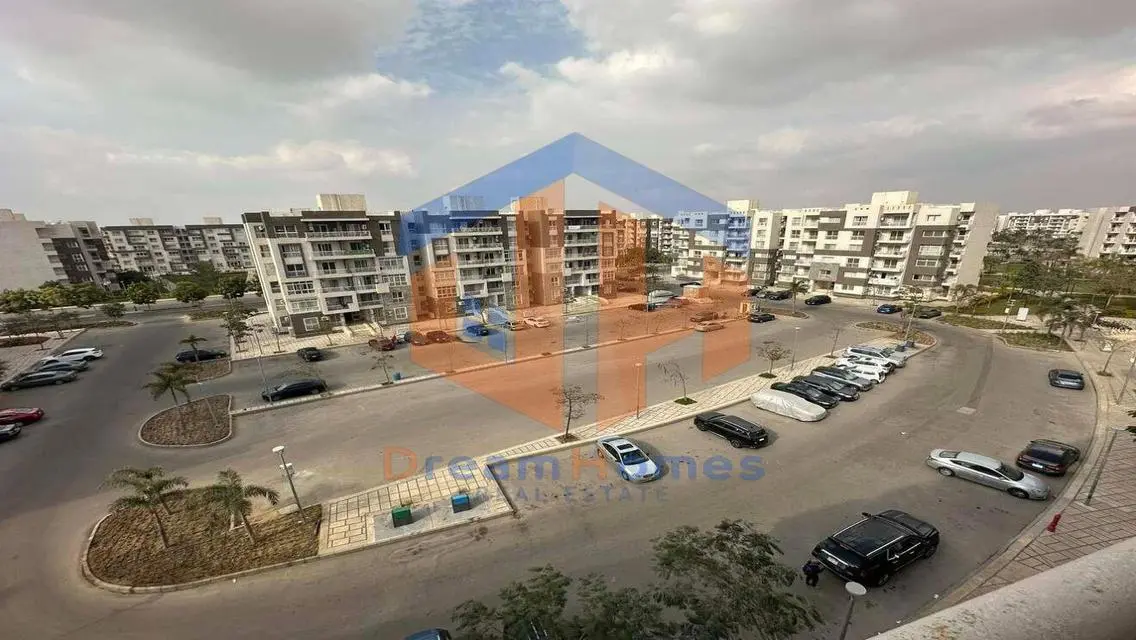 Luxury Villa for Sale in Ideal Location - 200-B12