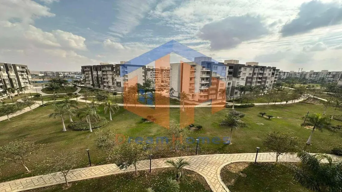 Luxury Villa for Sale in Ideal Location - 200-B12