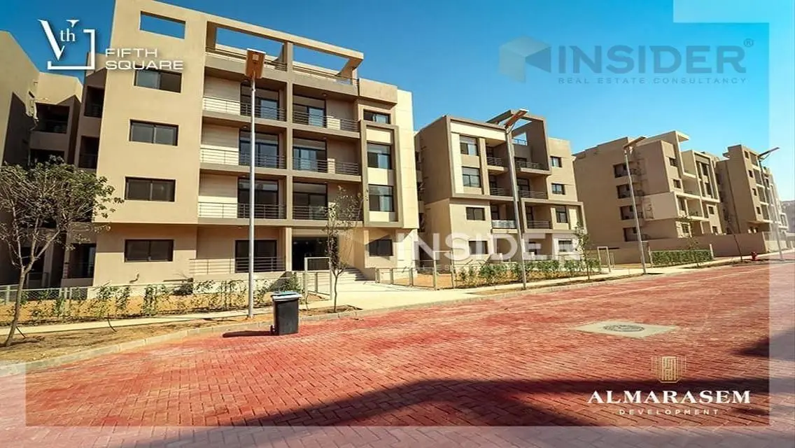 Luxury Apartment in the Heart of the City with Lake Views