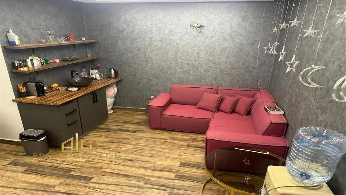 Luxurious Apartment of 203 SQM in October