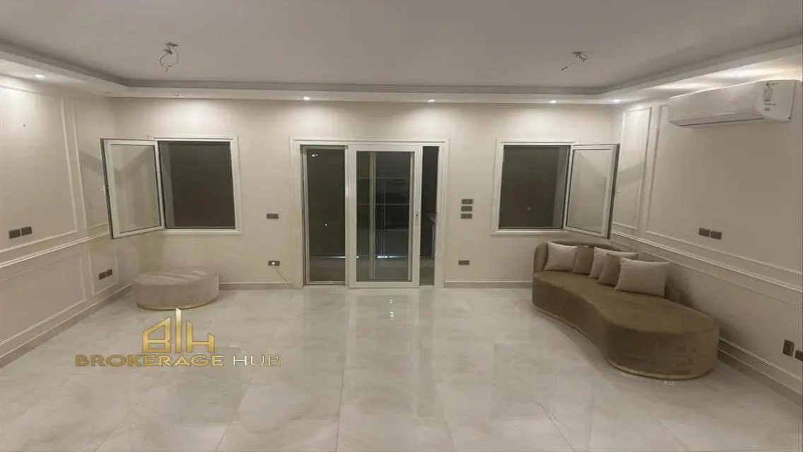Luxurious Apartment of 203 SQM in October