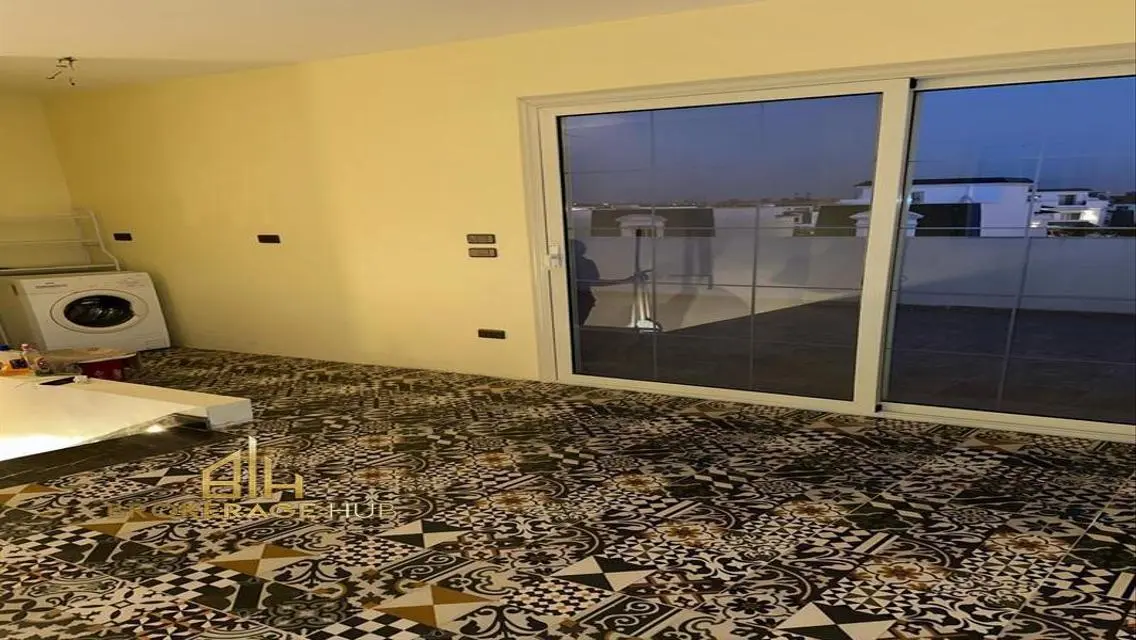 Luxurious Apartment of 203 SQM in October