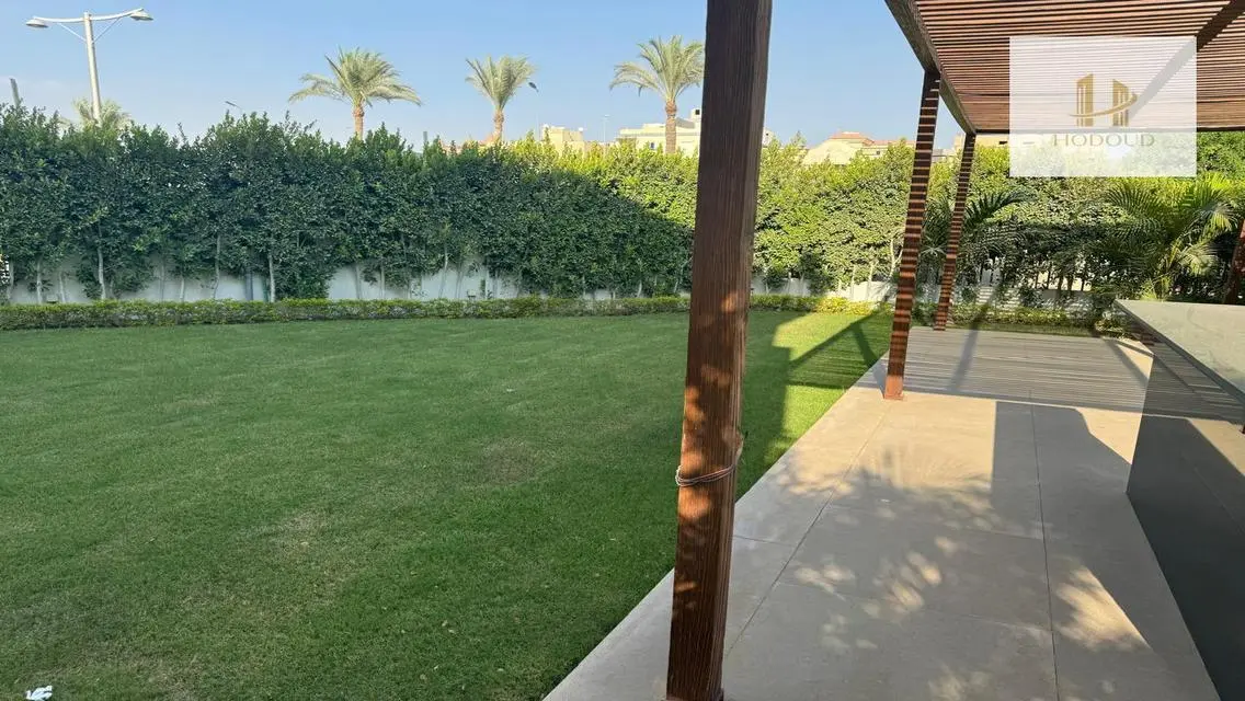 عقار بمساحة مذهلة وسعر رائع