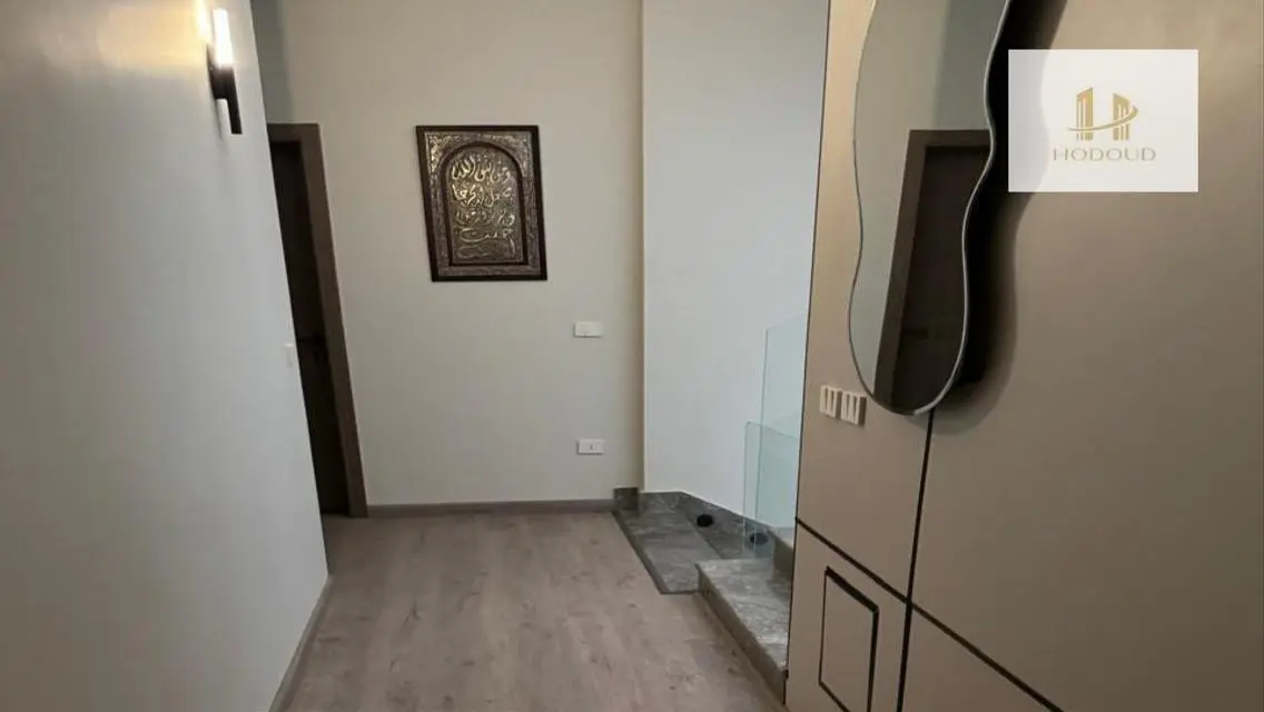 عقار بمساحة مذهلة وسعر رائع