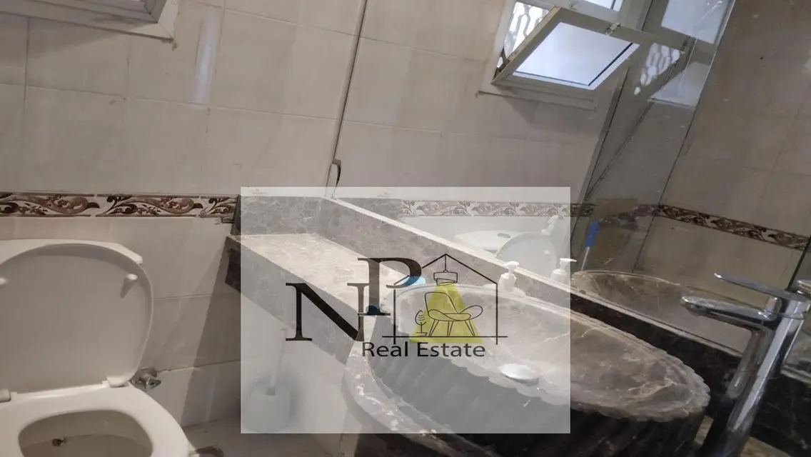 Stylish Apartment in the Heart of the City with Balcony and Great Amenities