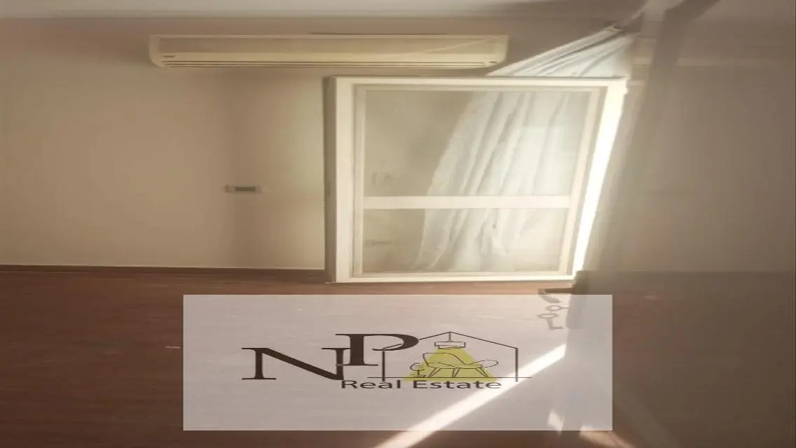 Stylish Apartment in the Heart of the City with Balcony and Great Amenities