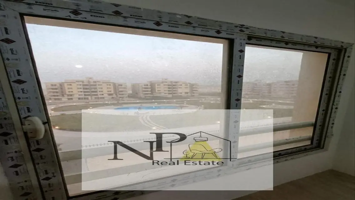 شقة فاخرة مع إطلالة على البحيرة