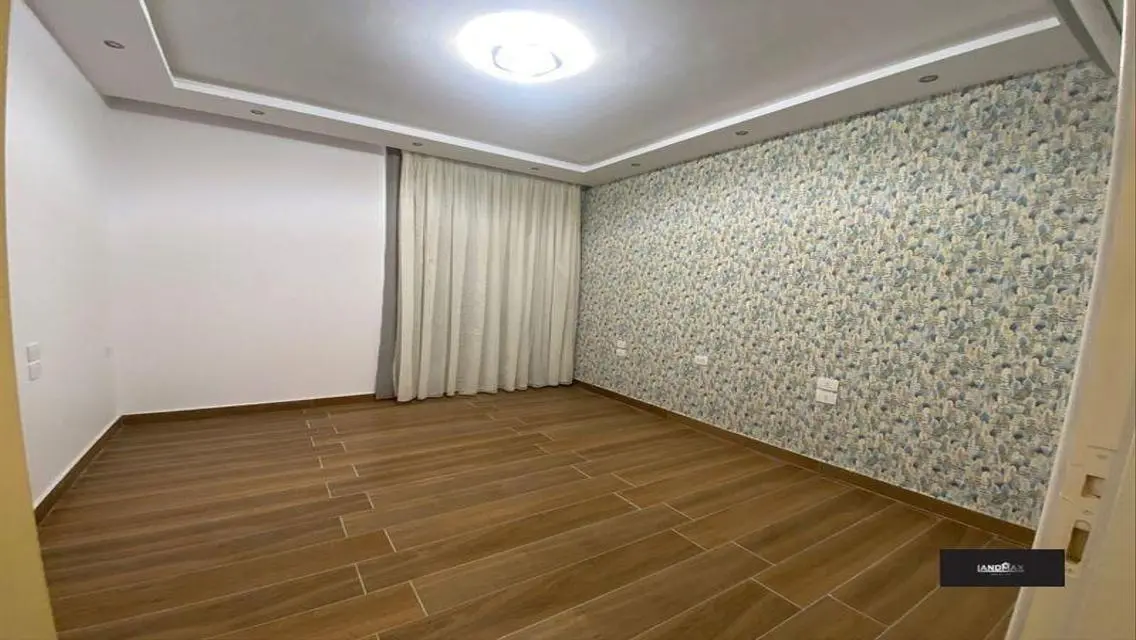 Luxury Apartment for Sale in Spectrum-LG-150-3-4