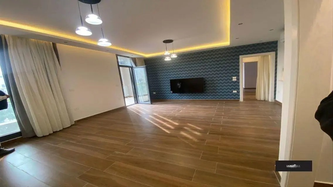 Luxury Apartment for Sale in Spectrum-LG-150-3-4