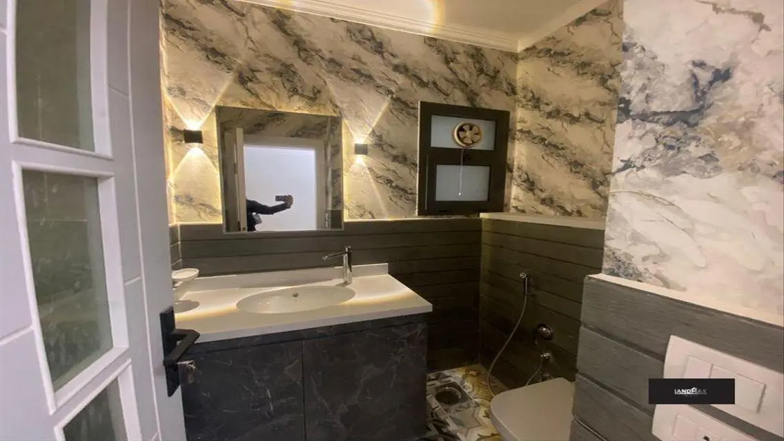 Luxury Apartment for Sale in Spectrum-LG-150-3-4