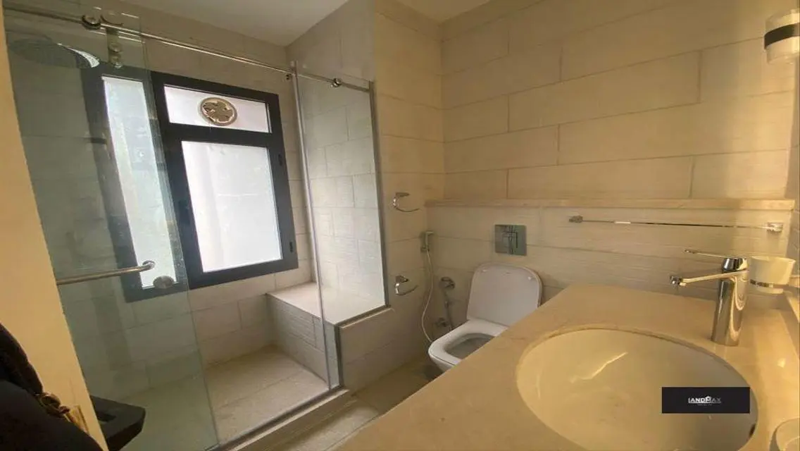 Luxury Apartment for Sale in Spectrum-LG-150-3-4