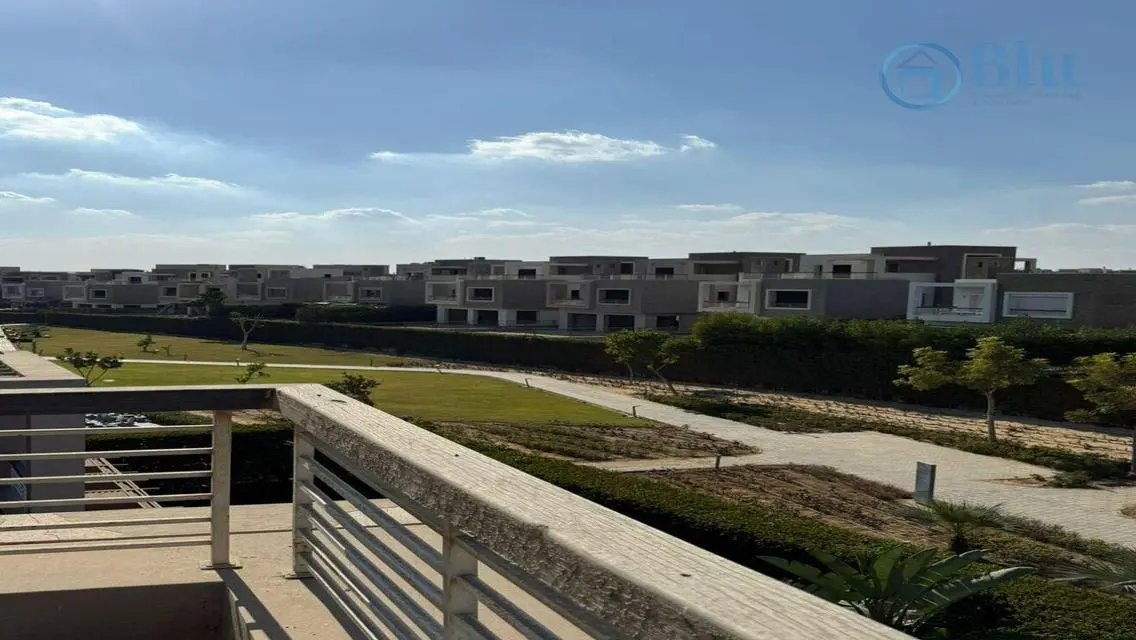 Luxurious Apartment with Private Garden and Maid Room