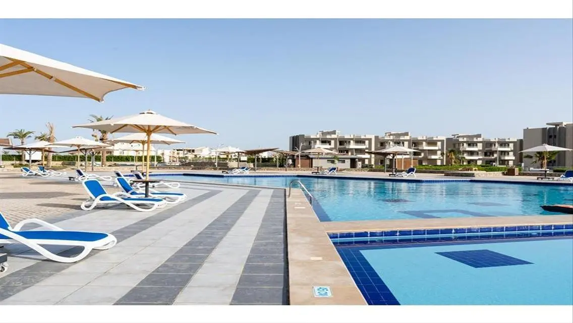 Luxury Apartment with 15m Space, Private Garden and Pool