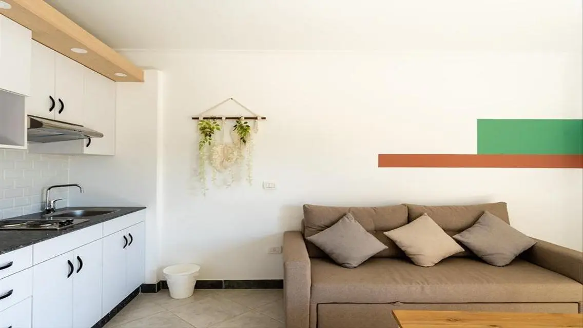 Luxury Apartment with 15m Space, Private Garden and Pool