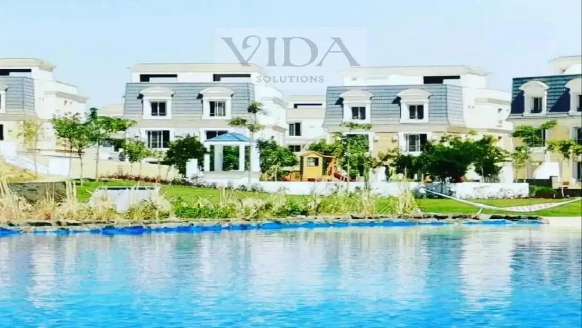 Luxurious Apartment with Balcony and Shared Pool