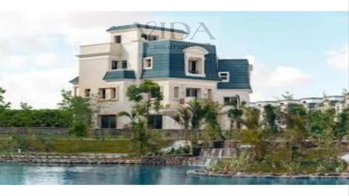 Luxurious Apartment with Balcony and Shared Pool