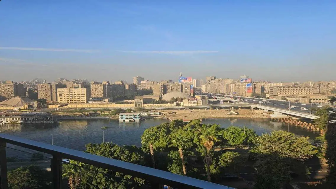 فيلا فاخرة مطلة على البحيرات