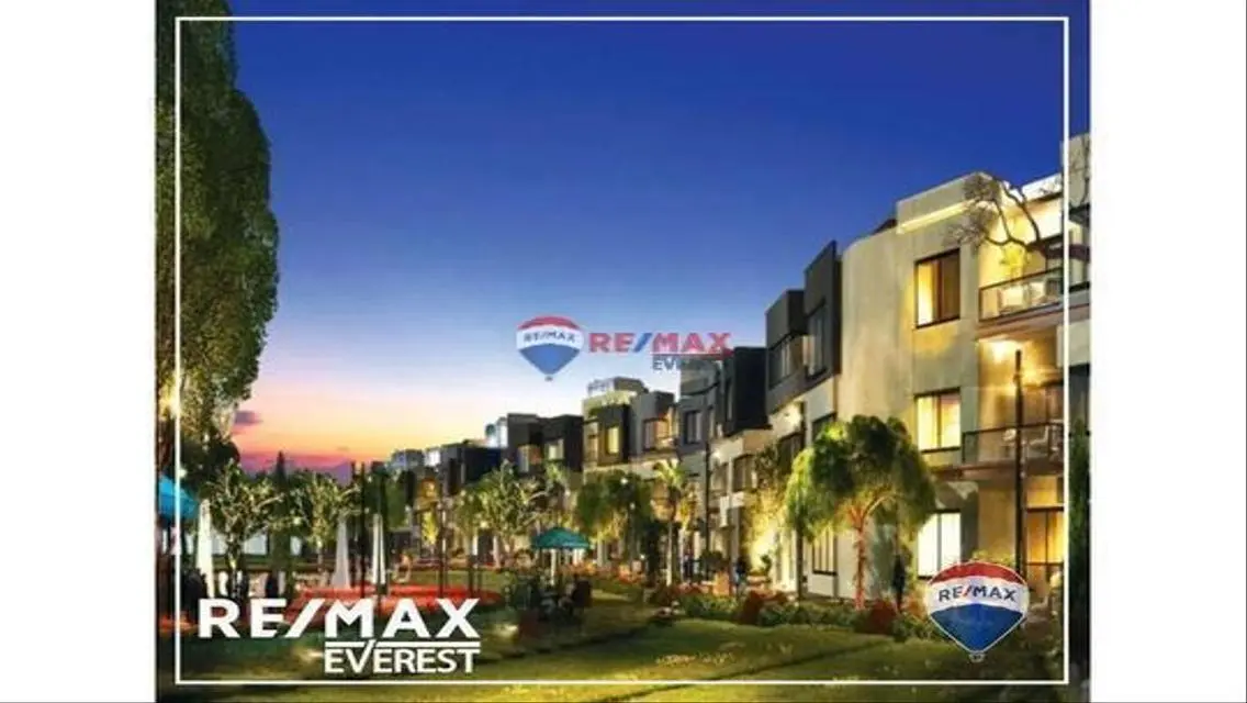 Luxury Apartment with Private Balcony in the Heart of the City