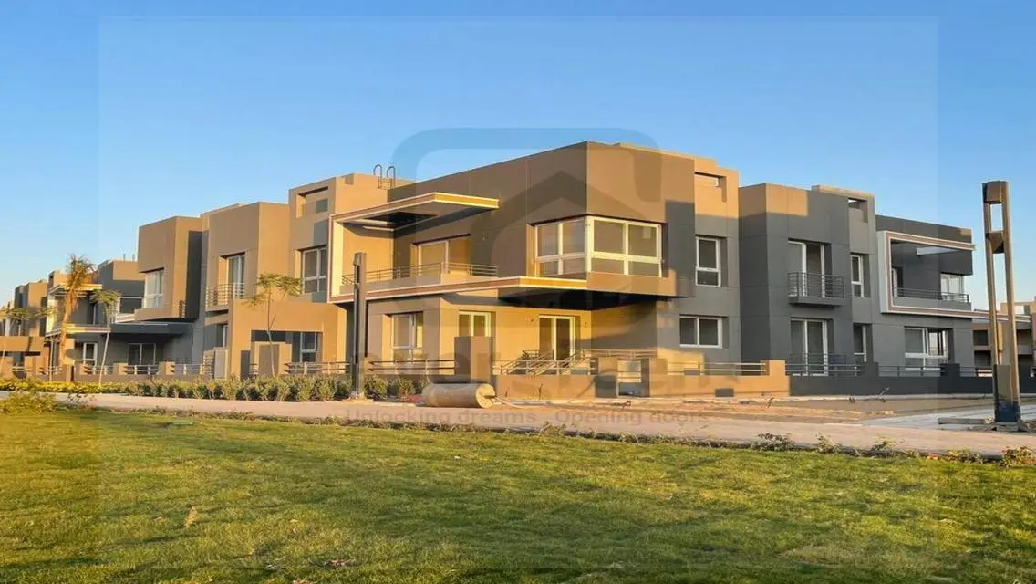 Luxury 3-Bedroom Villa with Stunning Lake Views